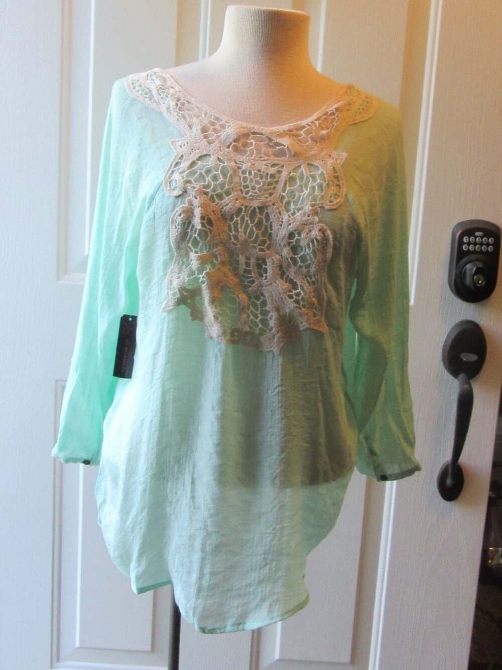 NWT Gauzy Flowy Sheer Mint Long Tunic Top with Embroidered Lace Back Size L